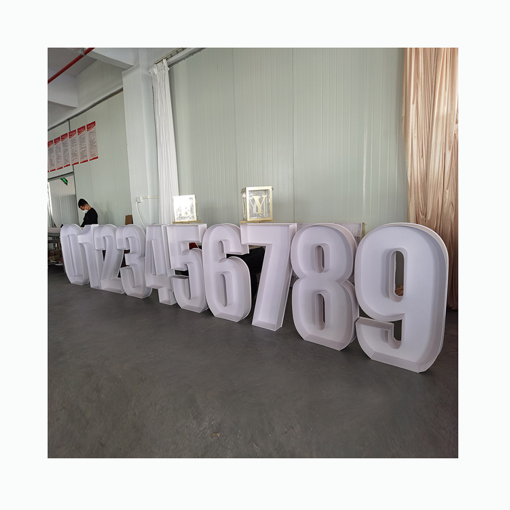 ป้ายไฟตัวอักษรขนาดใหญ่ ตัวเลข  - Light Up Letters Marquee บทวิจารณ์และราคา