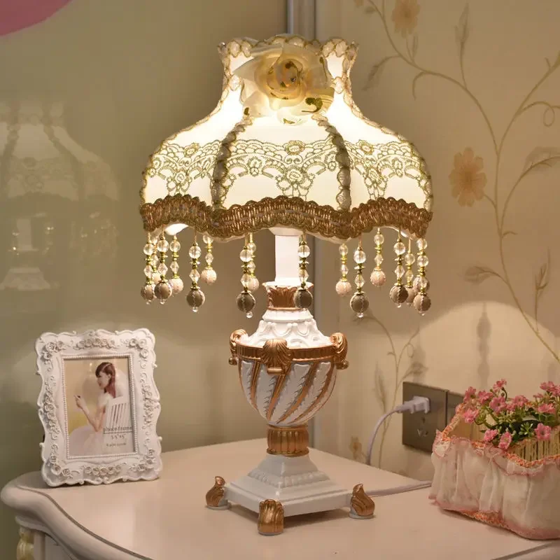 โคมไฟตั้งโต๊ะสไตล์นอร์ดิกวินเท - Decor Lighting The Parade บทวิจารณ์และราคา